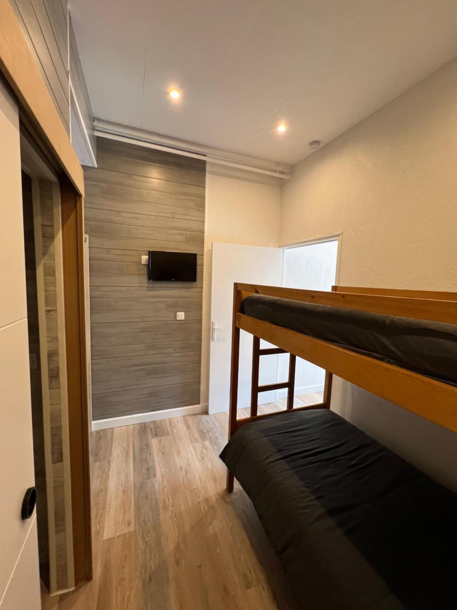 Complexe Les 4 Saisons Hotel Oust Eksteriør billede