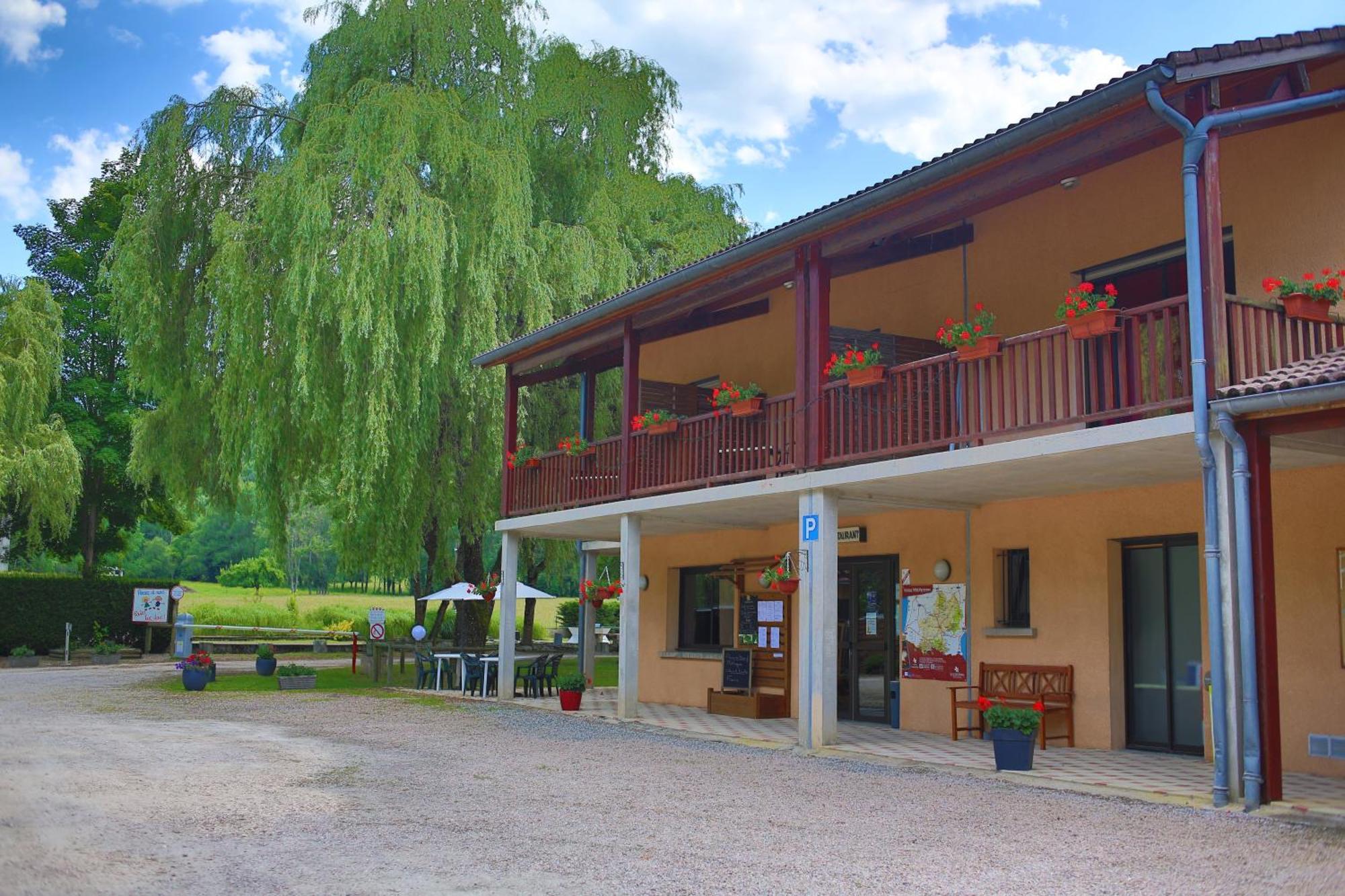 Complexe Les 4 Saisons Hotel Oust Eksteriør billede