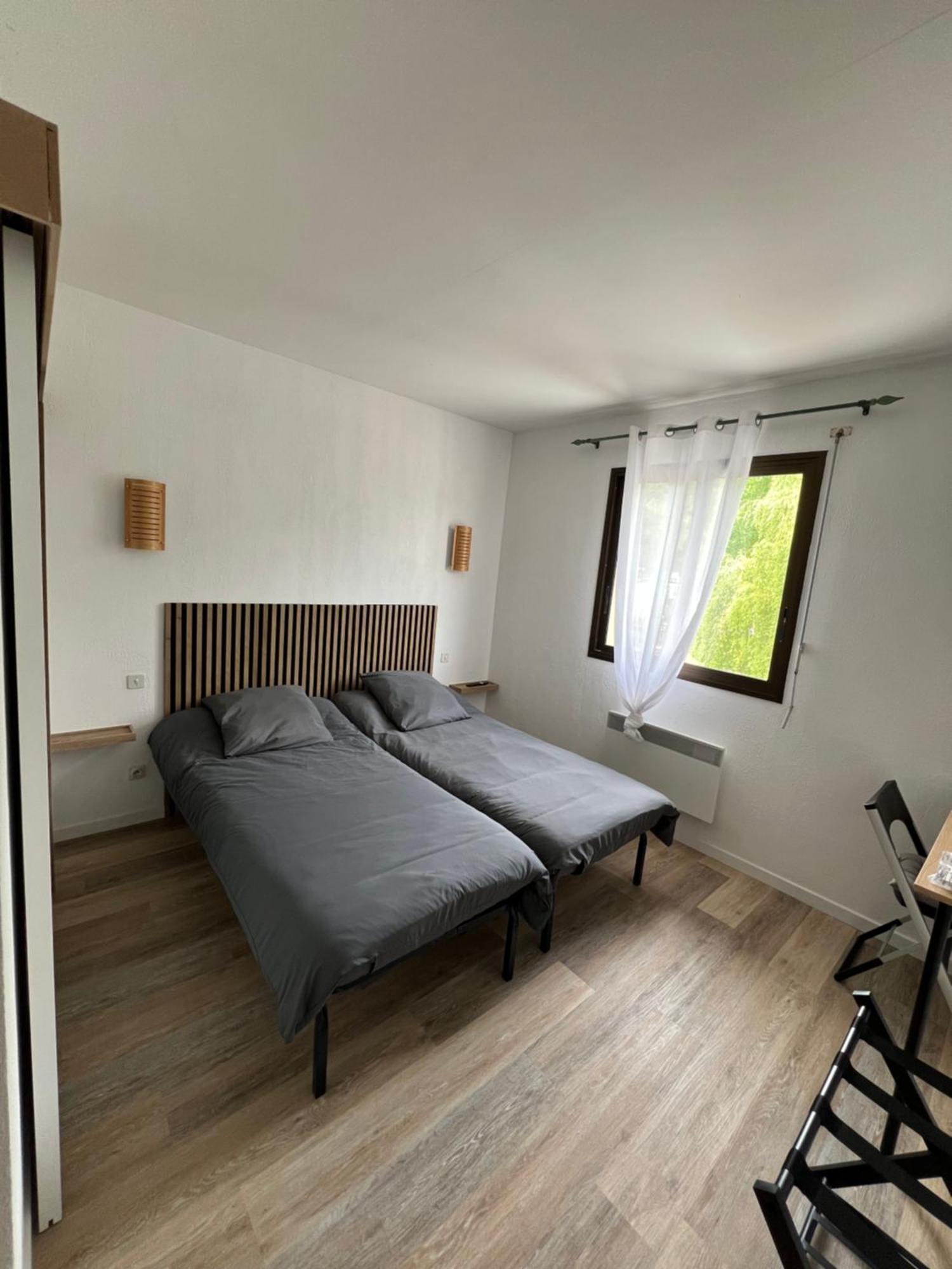 Complexe Les 4 Saisons Hotel Oust Eksteriør billede