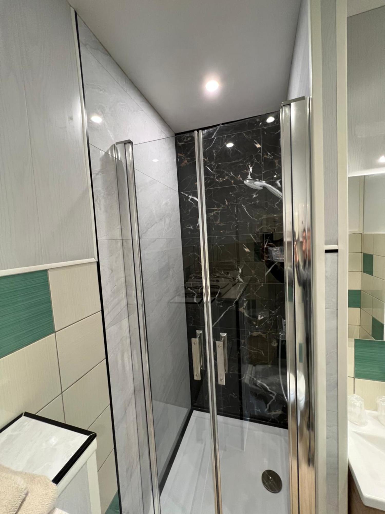 Complexe Les 4 Saisons Hotel Oust Eksteriør billede